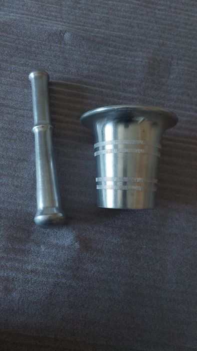 Ступка алюминиевая с пестиком в идеальном состоянии