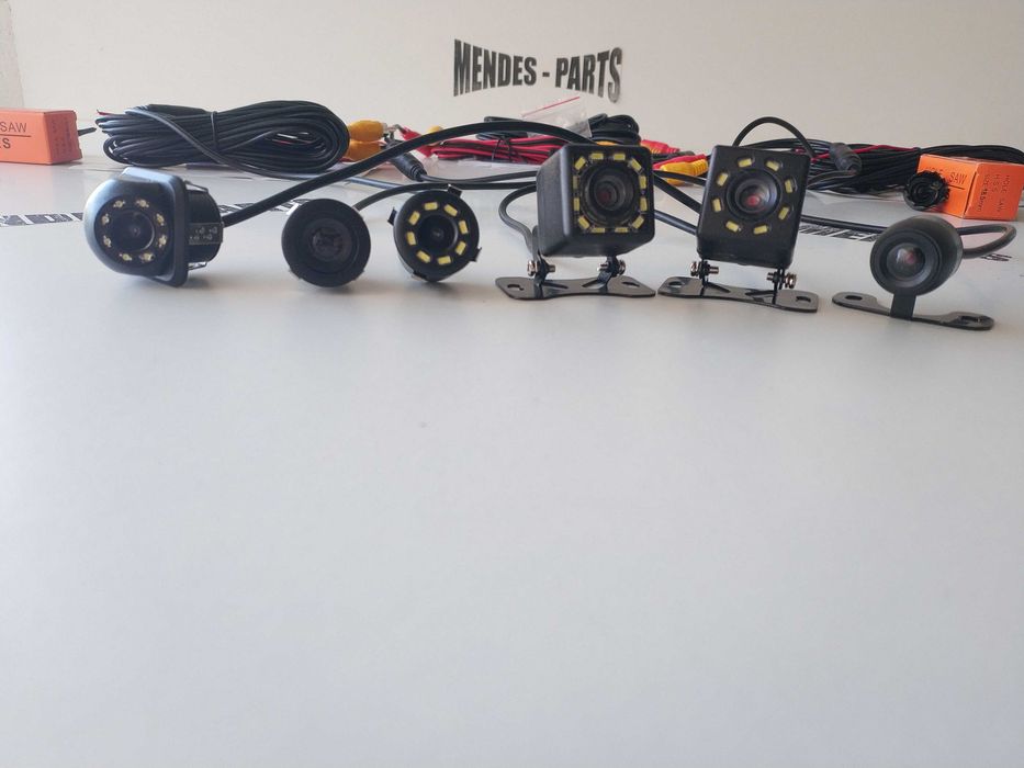 Monitores e câmeras de marcha atrás