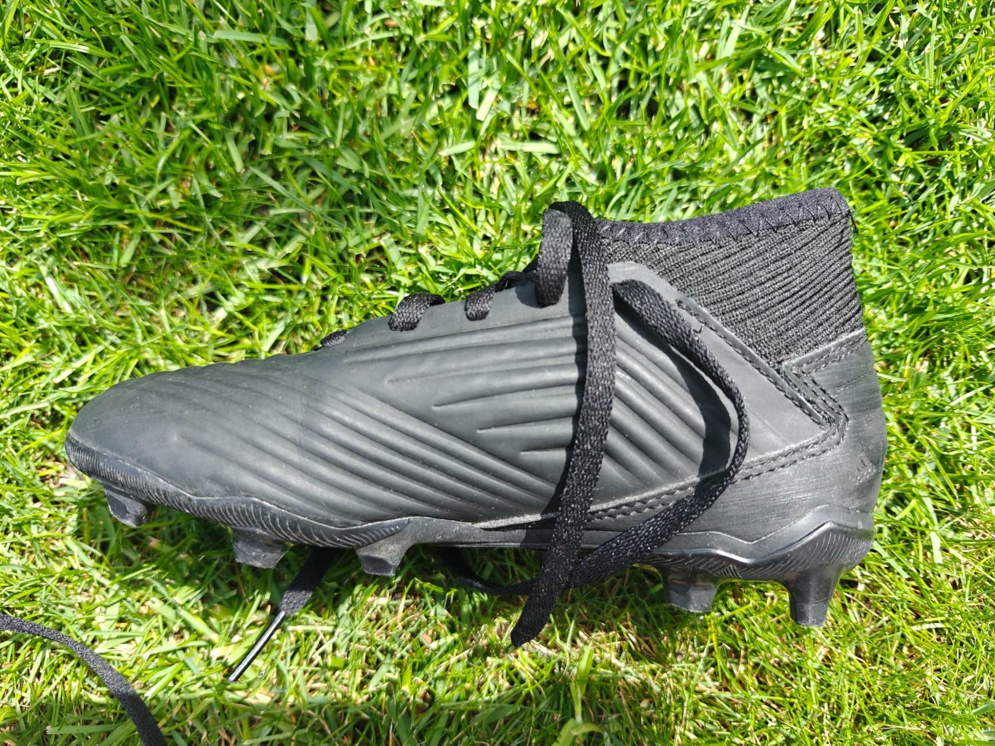 Buty piłkarskie dziecięce Adidas Predator 19.6