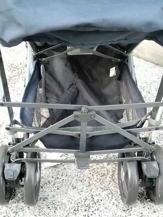 Só hoje 15€ Carrinho de bebe Chicco em inox