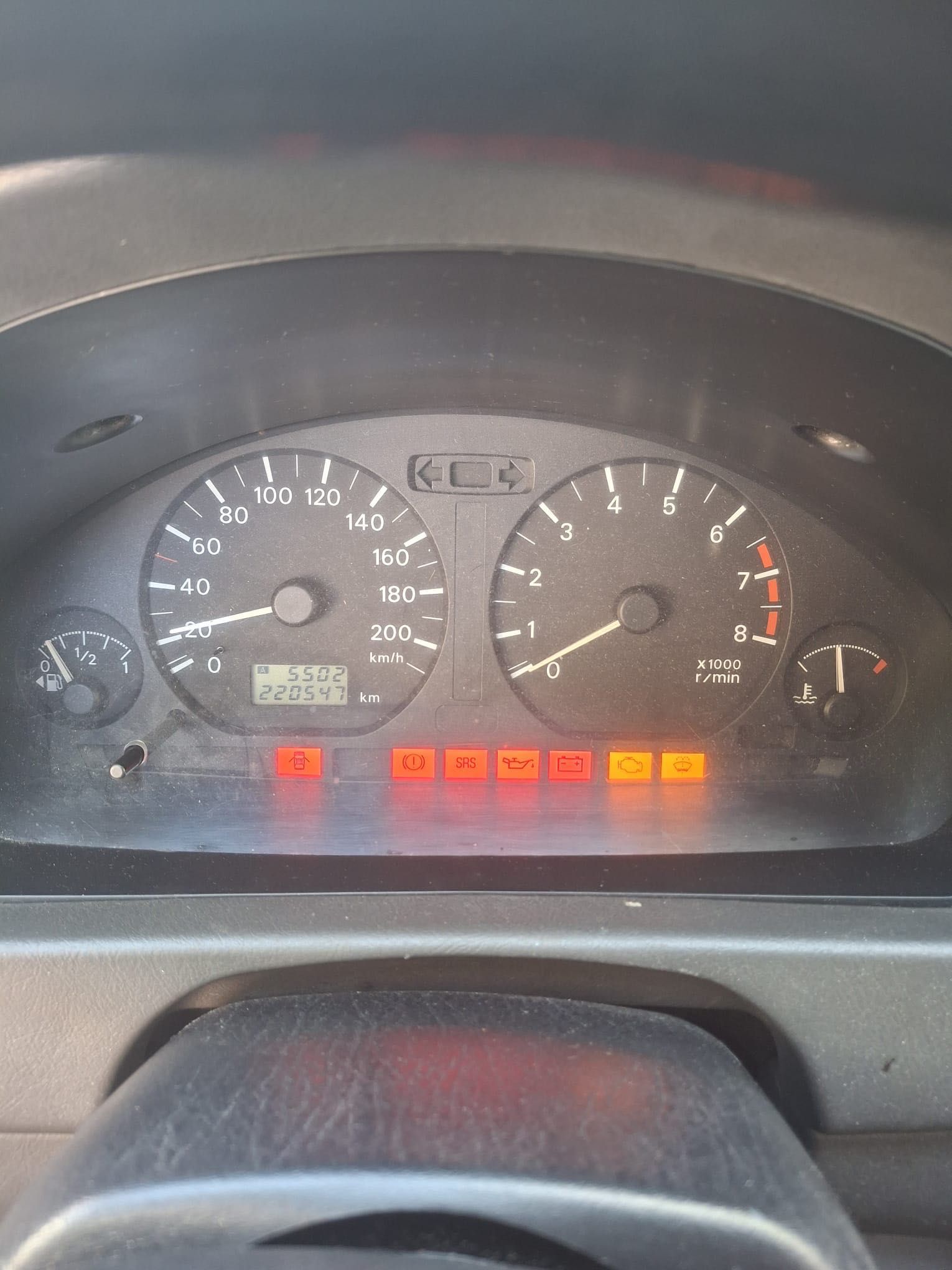 Mitsubishi Space Star 1.3 16V 83cv com mala no tejadilho