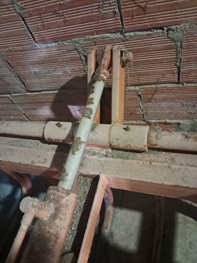 Ferramenta para colheita de lenha