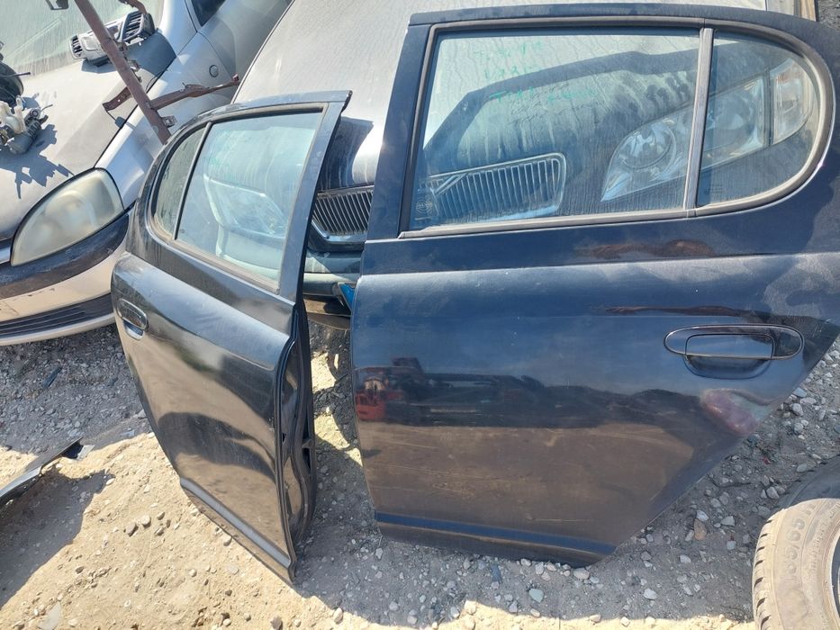 Portas toyota yaris 2003