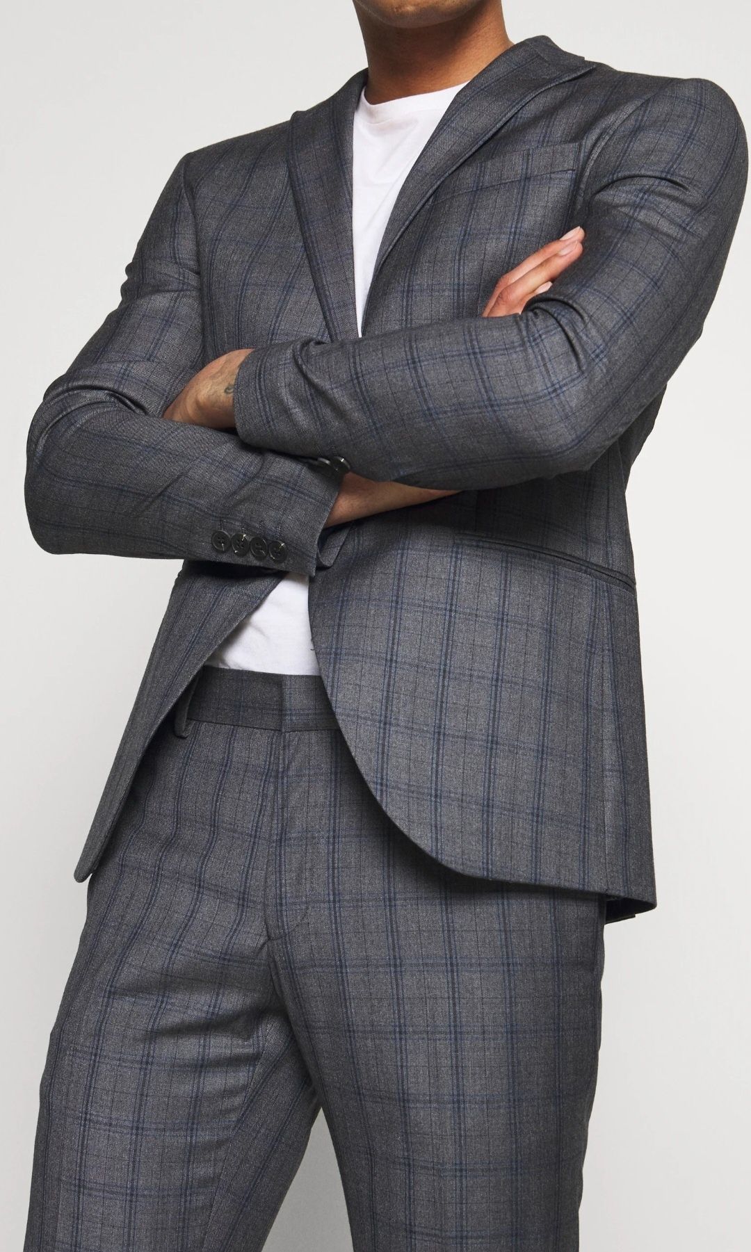 Isaac Dewhirst
CHECK SUIT - Garnitur męski 44 S