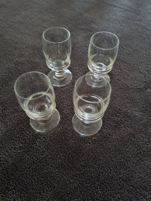 Kieliszki 4 sztuki z czasów PRL