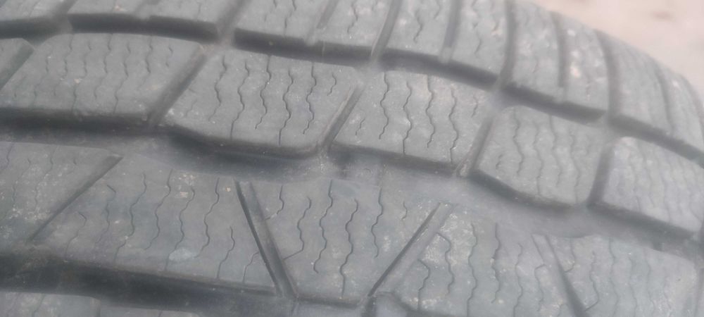 Продам колеса зимові