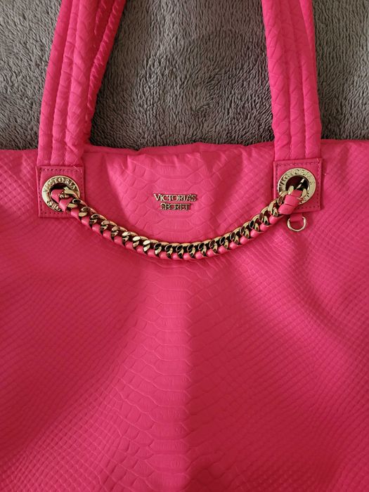 Pink Victoria's Secret bag