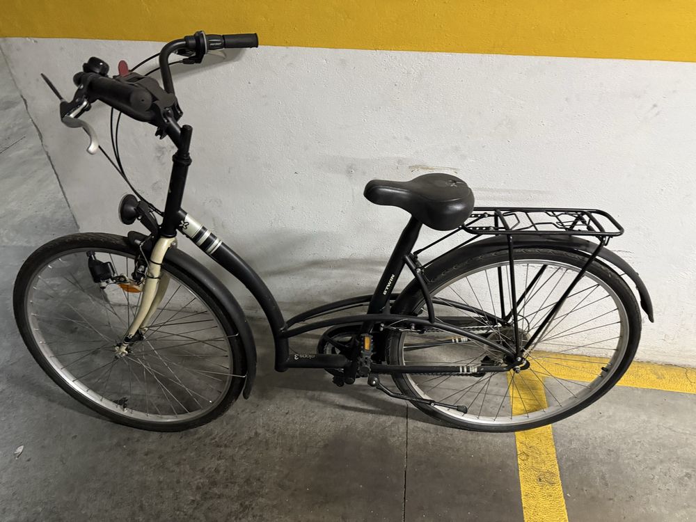 Bicicleta de senhora muito confortavel
