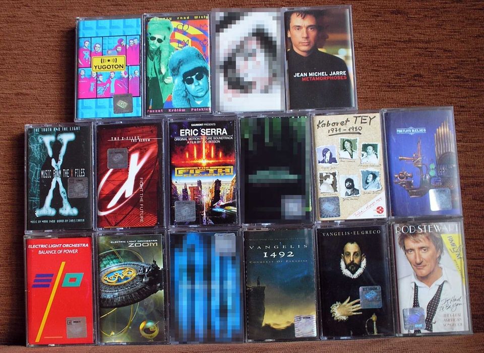 Kasety z muzyką (Jarre, Vangelis, ELO i inne)