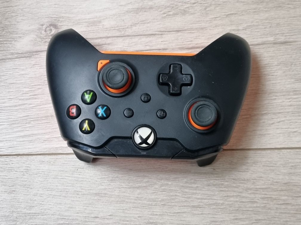Геймпад XBOX.  Провідниковий.