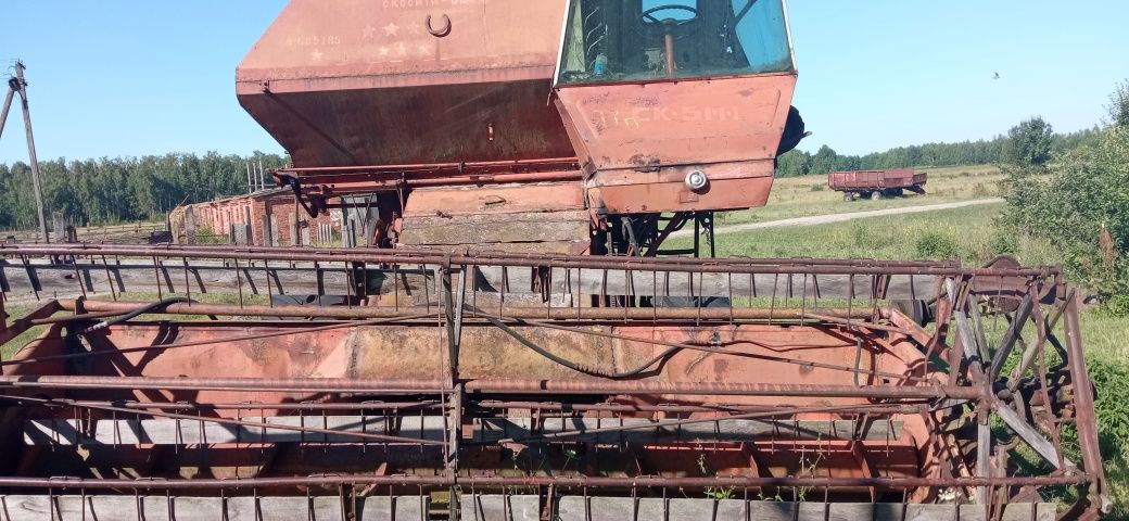 Продам комбайн ск5 м позапчастинам