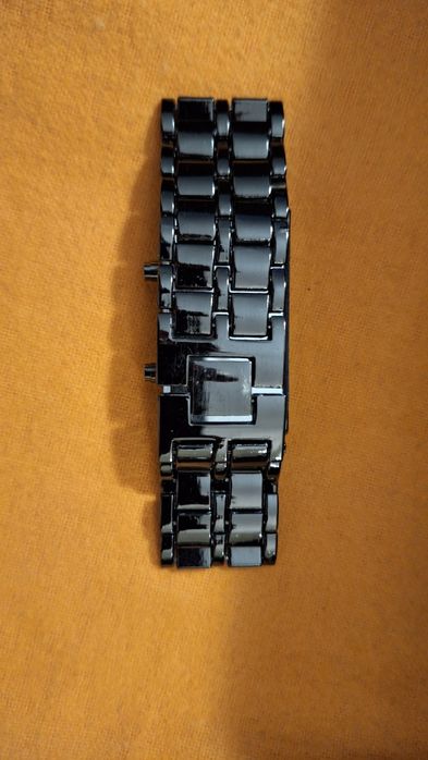 Relógios  Diferentes