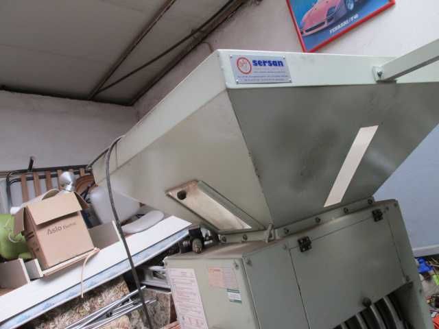 Maquina   de    escolher  rolhas  fruta  batatas  e  varias  coisas