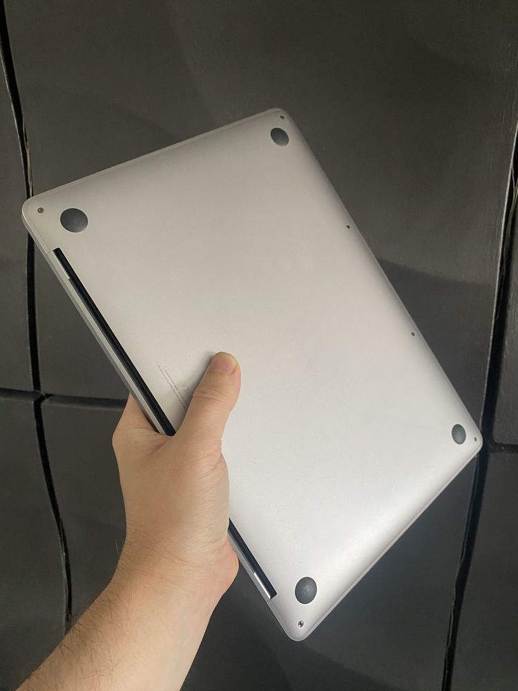 MacBook Pro 13 2017 Silver