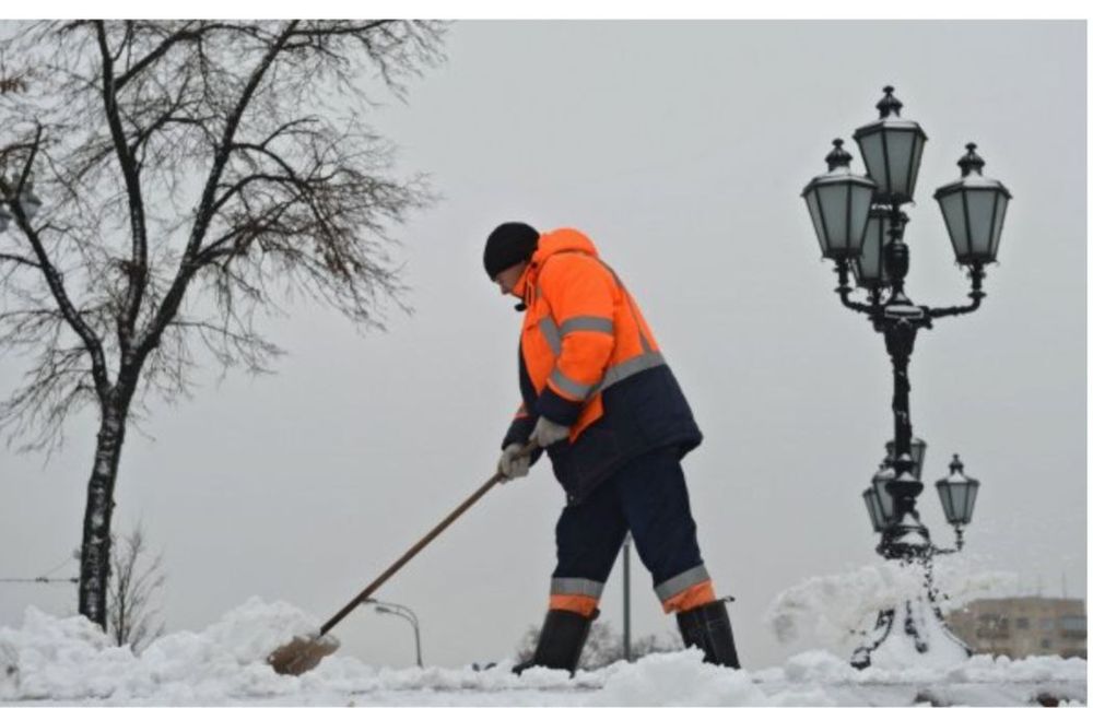 Odśnieżanie,  sypanie solą, usuwanie lodu, dla osób prywatnych i firm