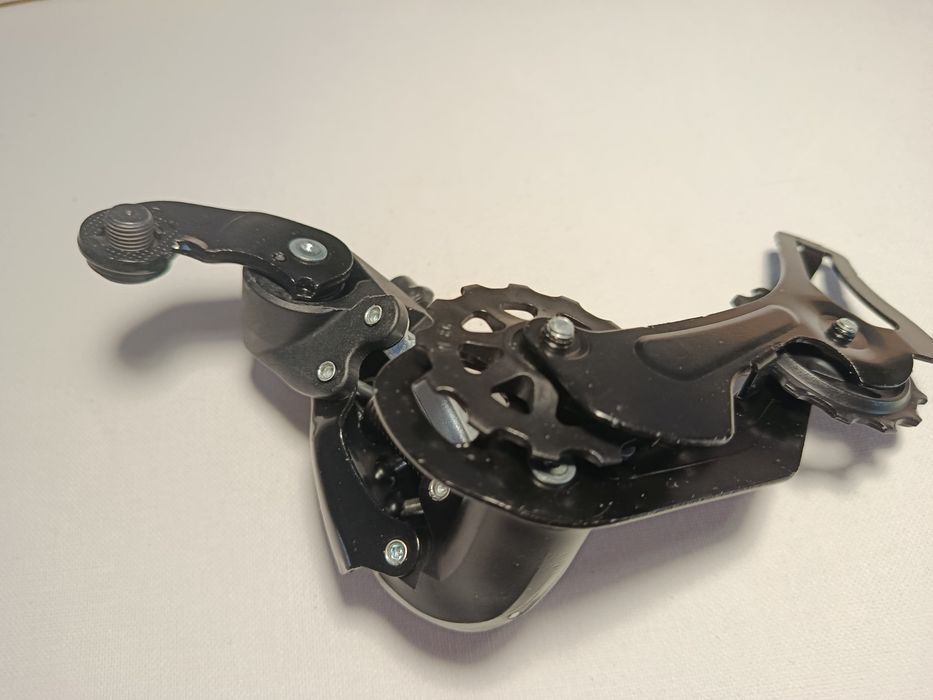 Задня перекидка передач Shimano  для велосипеда