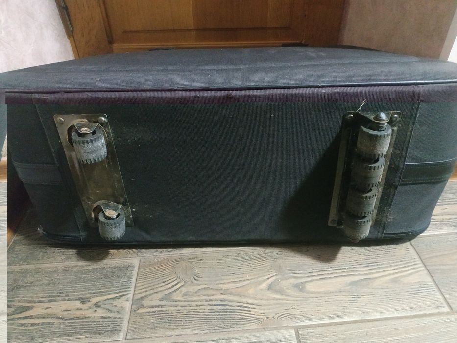 Валіза  дорожня.