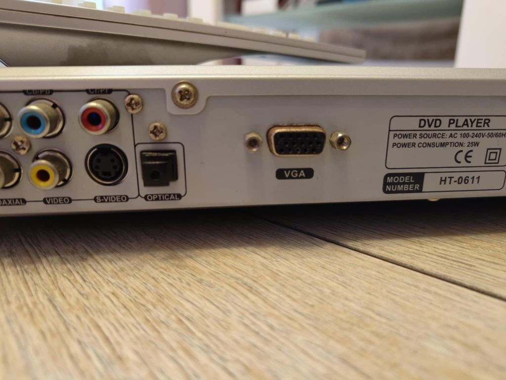 DVD  Hi-tech HT-0611