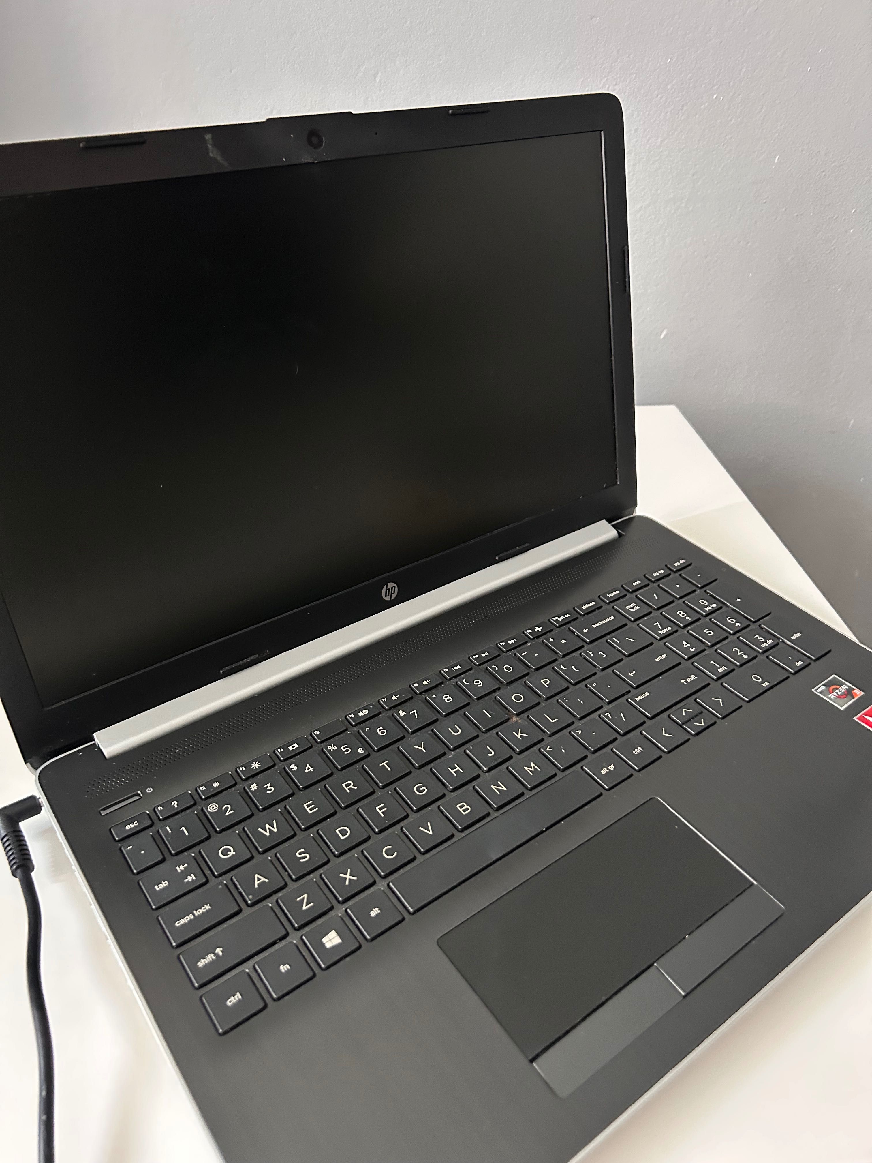 Sprzedam laptopa HP