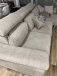 Sofá com chaise long triplo movel. Sofa com pouco tempo de uso