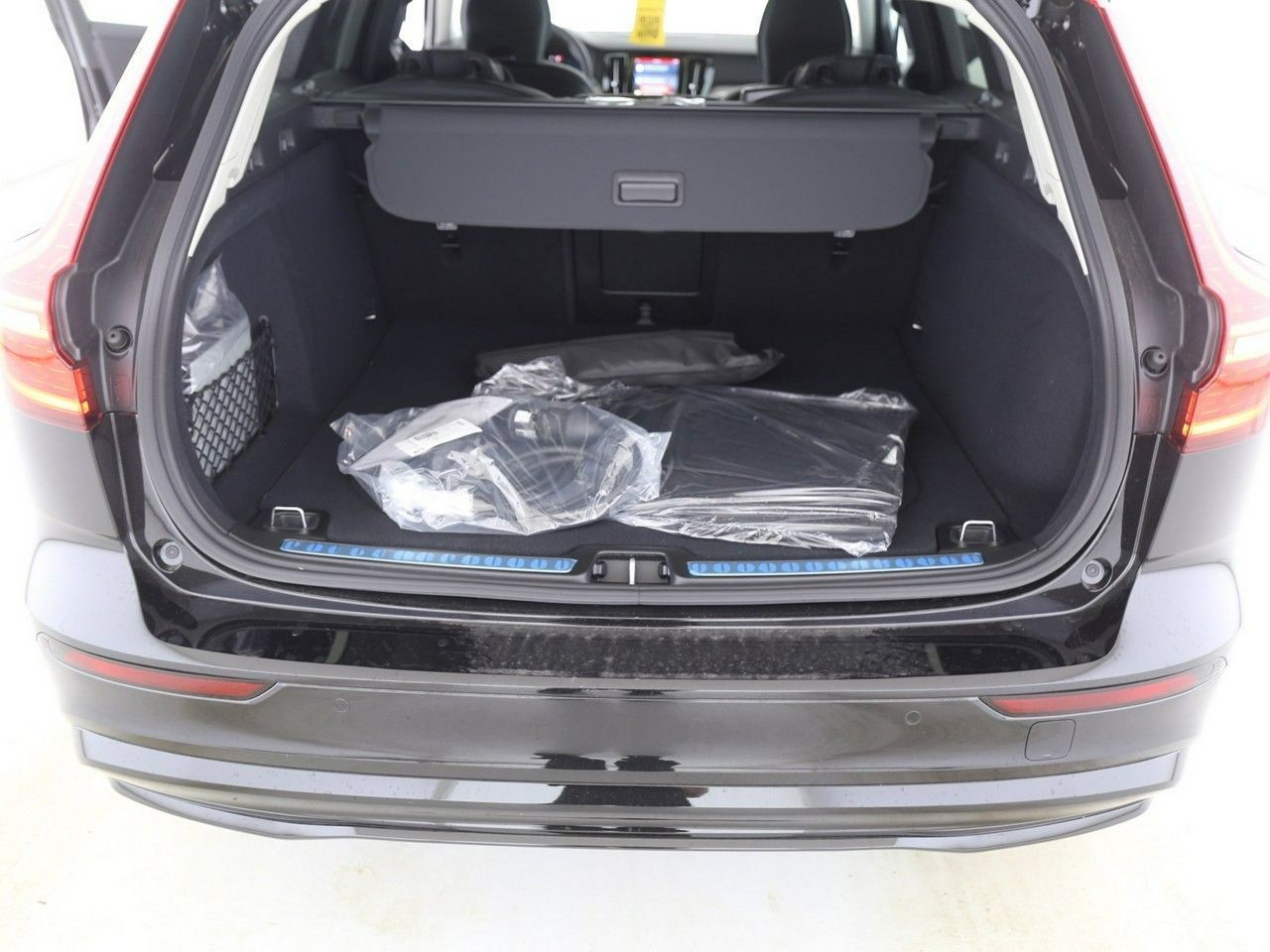 Volvo V60 T6 AWD Plus Dark Hybryda Plug-In