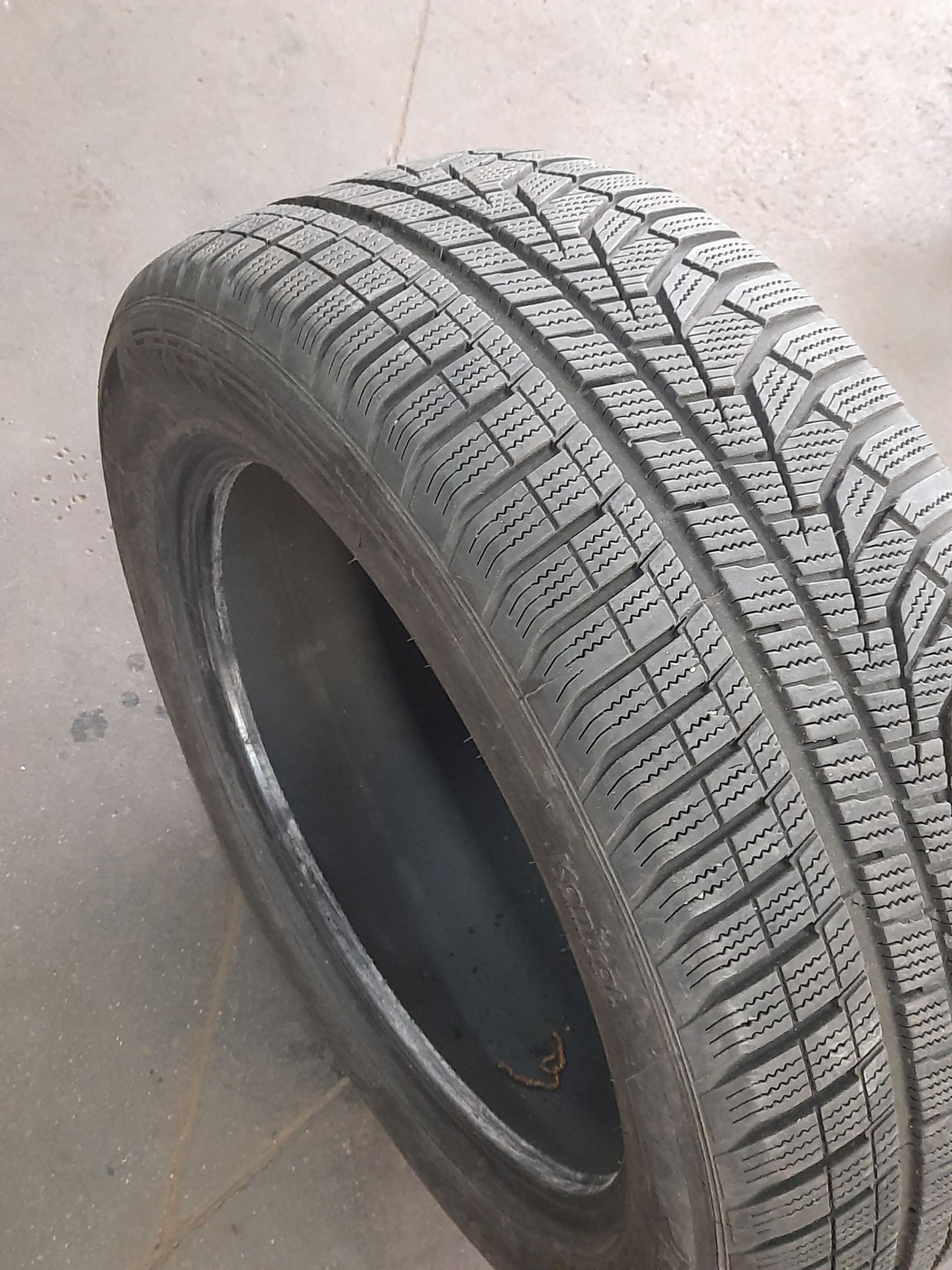 Opona 225/55R17 101V Hankook Winter i*cept evo2