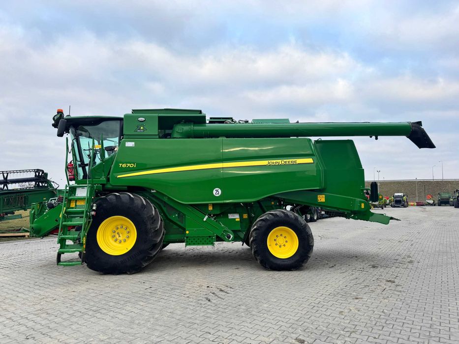 Зернозбиральний комбайн John Deere T670i 2022, 486/302 мот/год БЕЗ ЖАТ