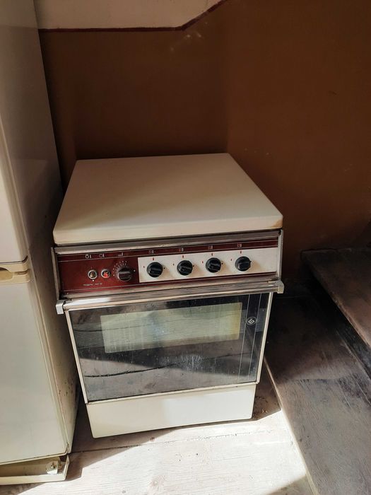 Газова плита Брест Б/в. В доброму робочому стані.