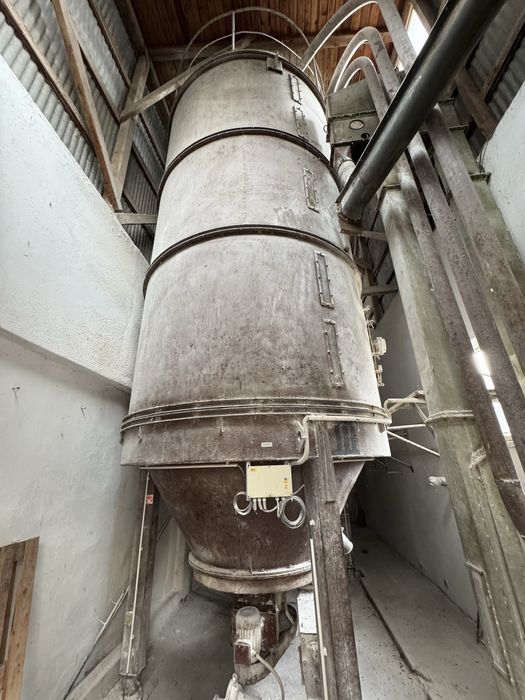 Wynajem silosów magazynowych (3 szt.) – Wrocław