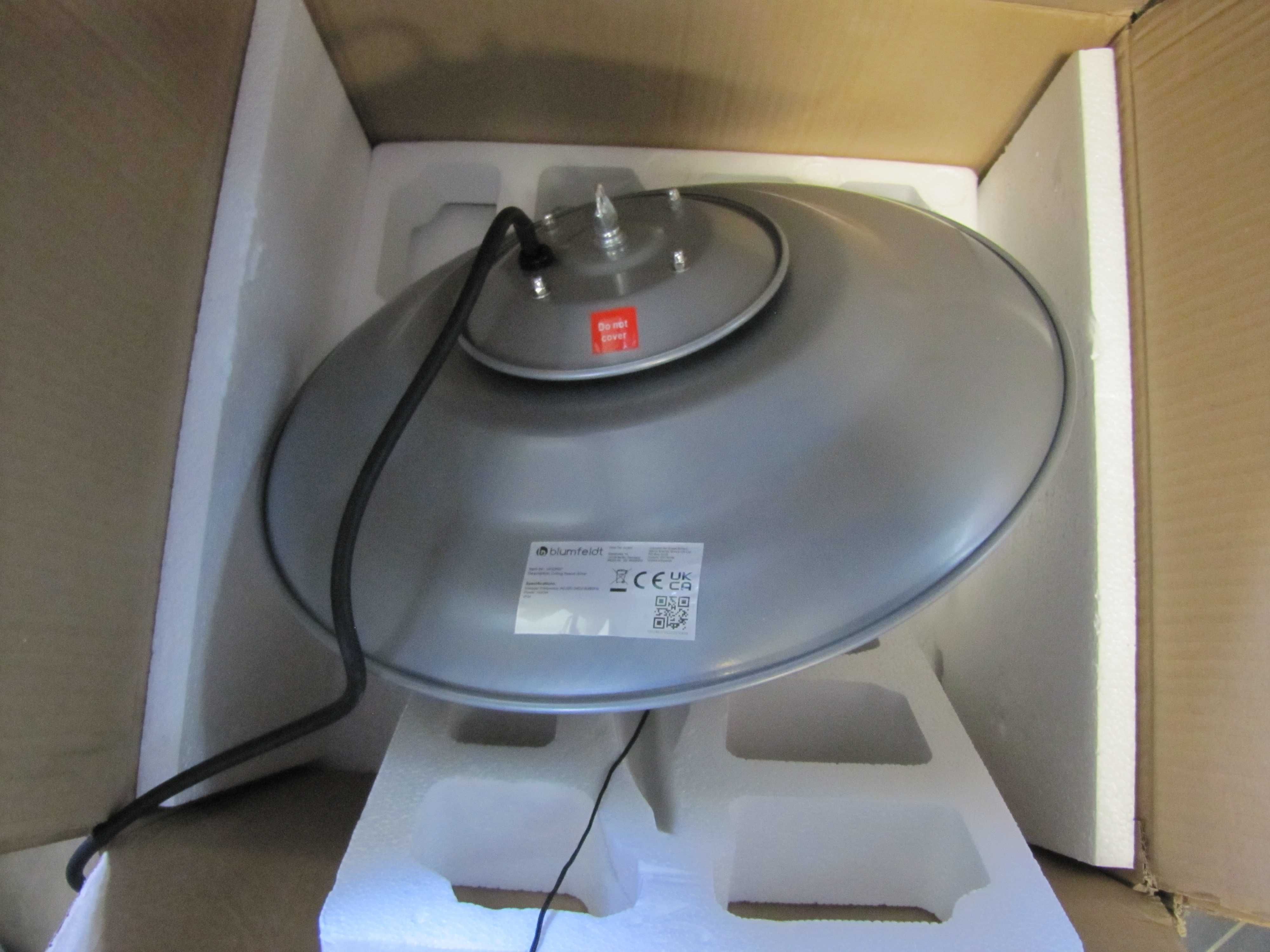 Promiennik podczerwieni tarasowy wiszący halogen 750/1500W Blumfeldt