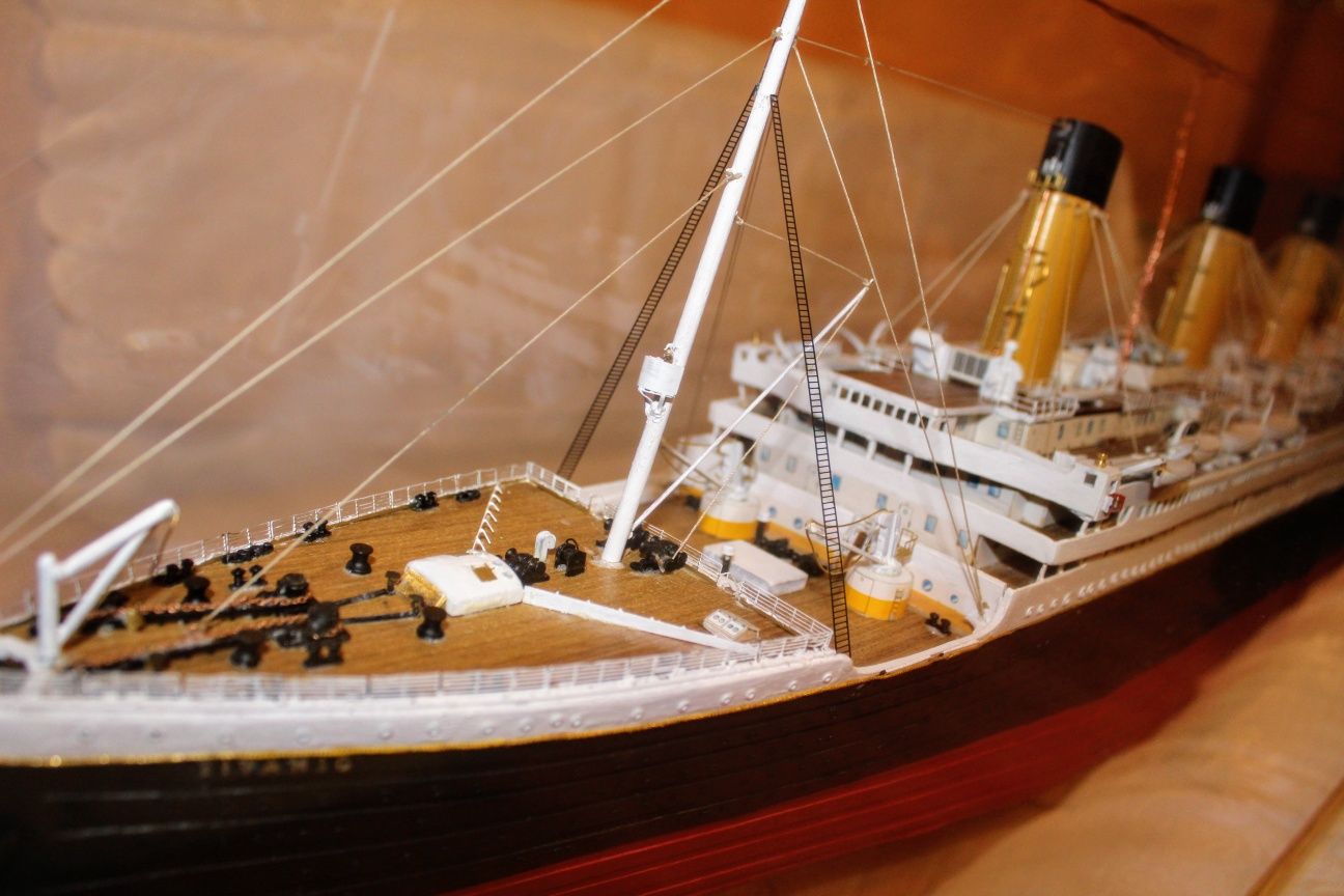 TITANIC - model statku w skali 1:250 z kol. HACHETTE