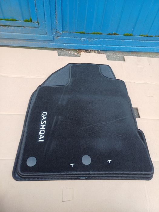 Nowe Oryginalne Dywaniki Nissan Qashqai J10E 05-