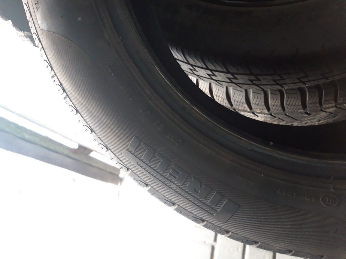 Шина  Pirelli 215/55R17