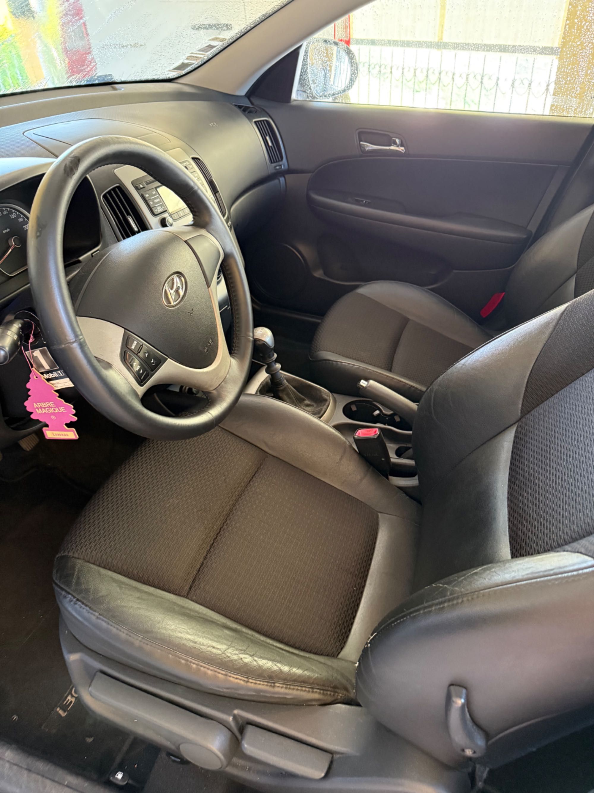 Hyundai i30 cinzento