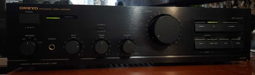 Denon PMA-280; Onkyo A-8420- стерео усилители.