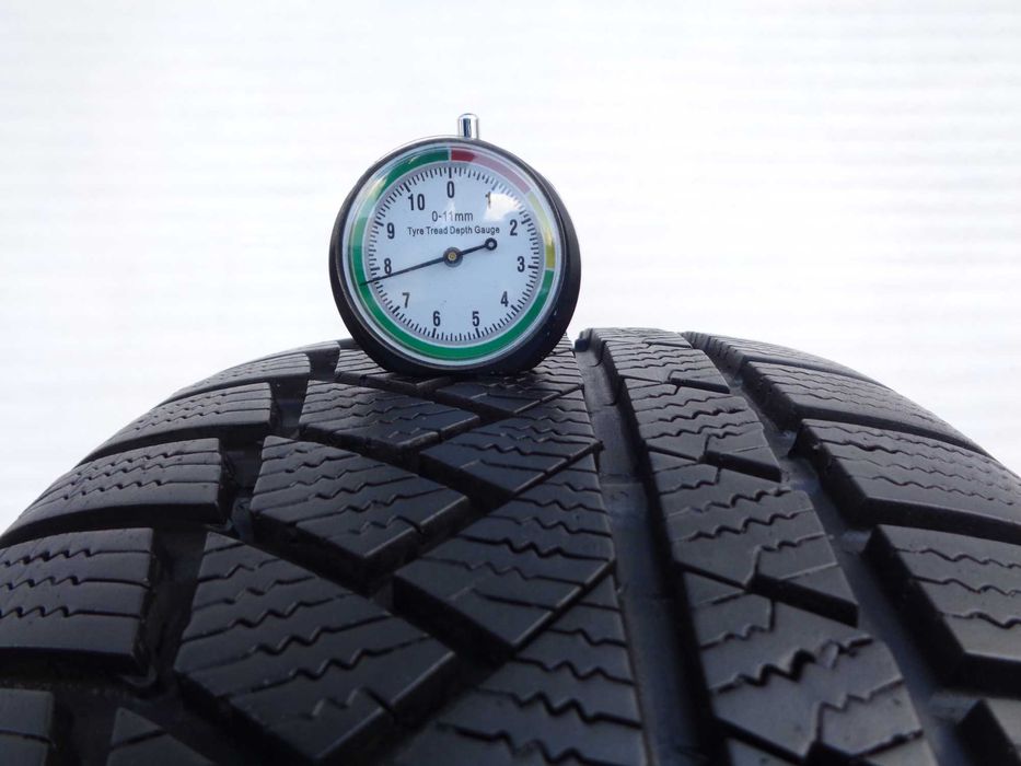 OPONY ZIMOWE 235/60/18 Continental Winter Contact TS850P 235/60R18