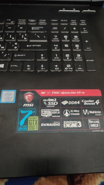 Ігровий ноутбук MSI GE72 7RE i7 7700hg 1050ti