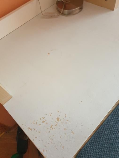 Regał z biurkiem i tablicą magnetyczną