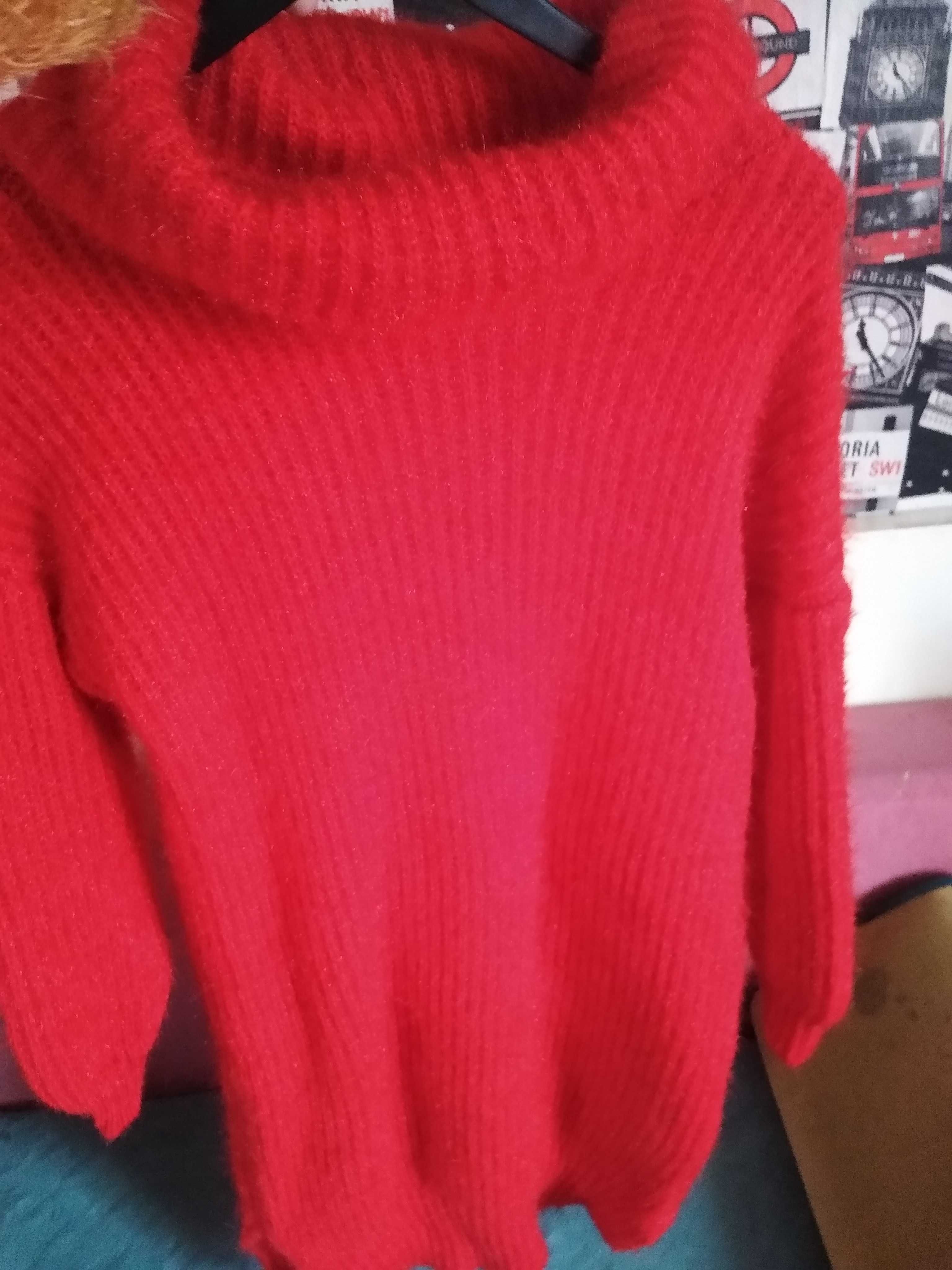 Sweterek,golf czerwony