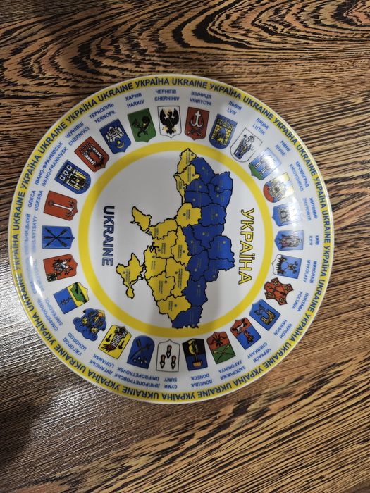 Тарілка на стіну