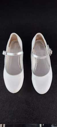 Buty pantofle na obcasie do komunii balerinki białe rozmiar 32