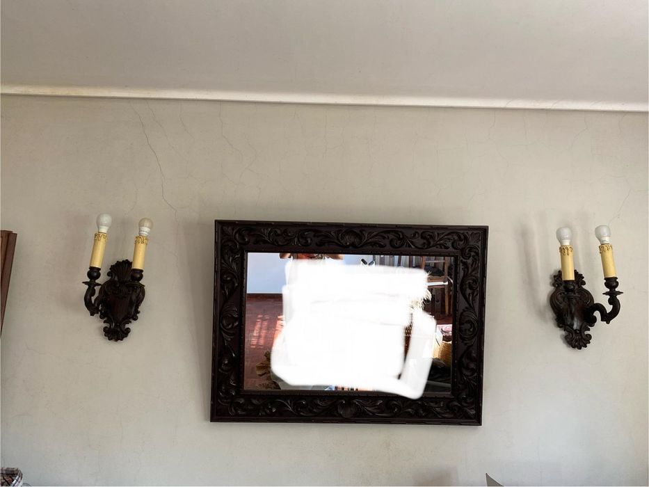 Conjunto espelho com 2 apliques em talha  madeira escura