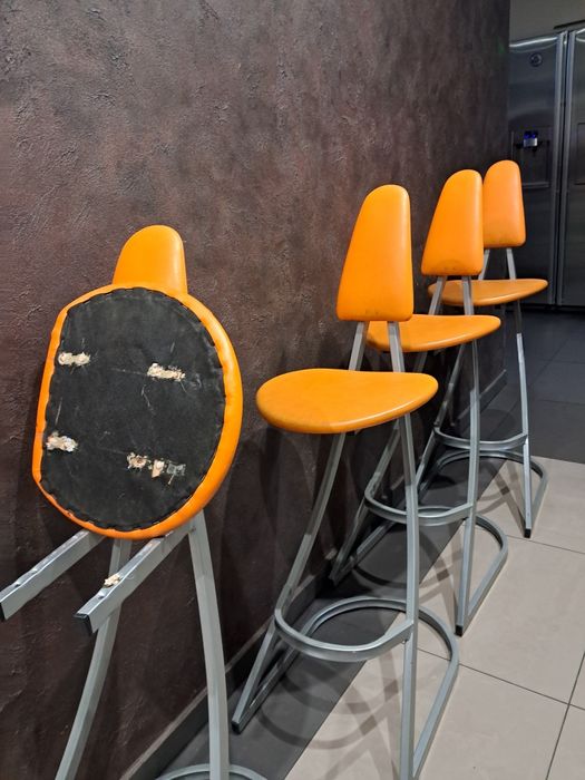 4 Krzesła hoker 115cm