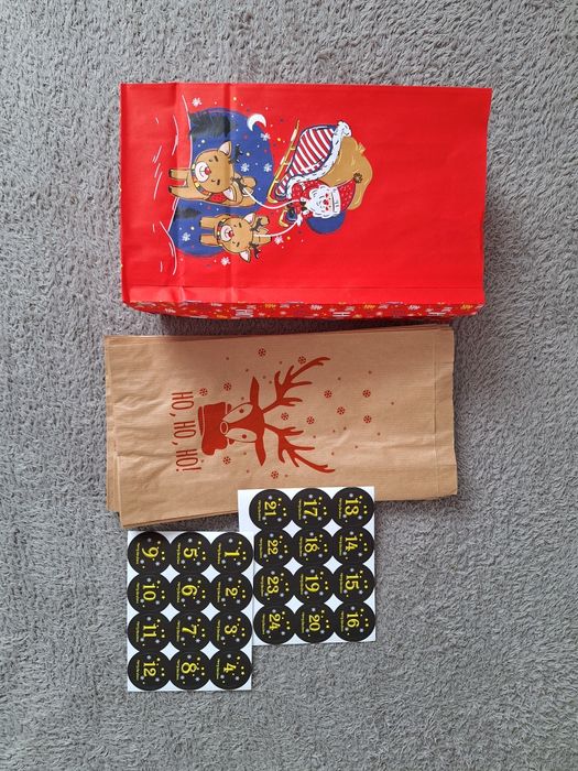 Kalendarz adwentowy dziewczynka 01