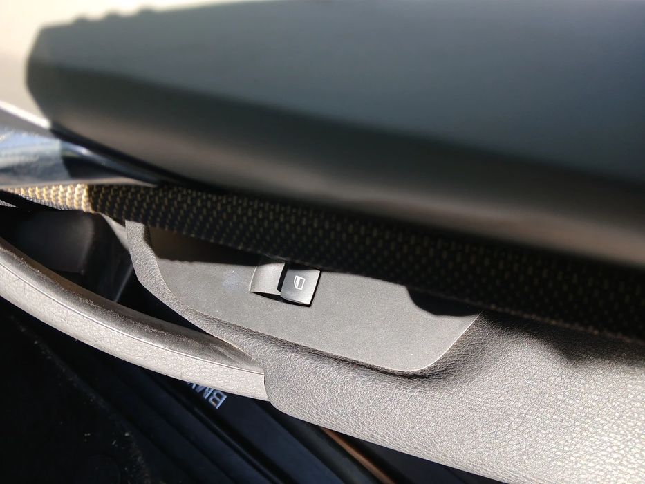 Comando / botão / interruptor vidros frente direito BMW X1 (E84)