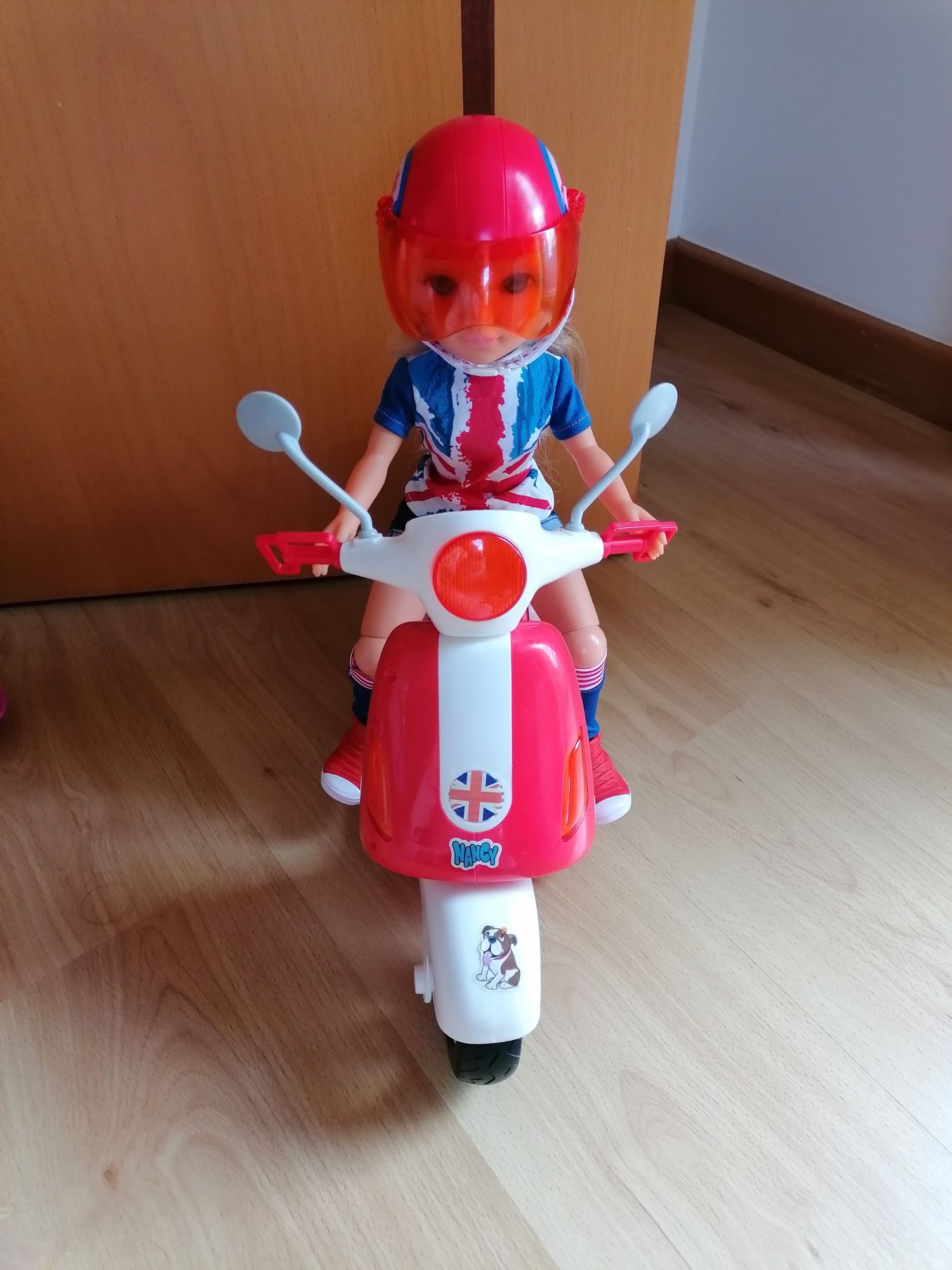 Nancy - Um Dia de Moto em Londres