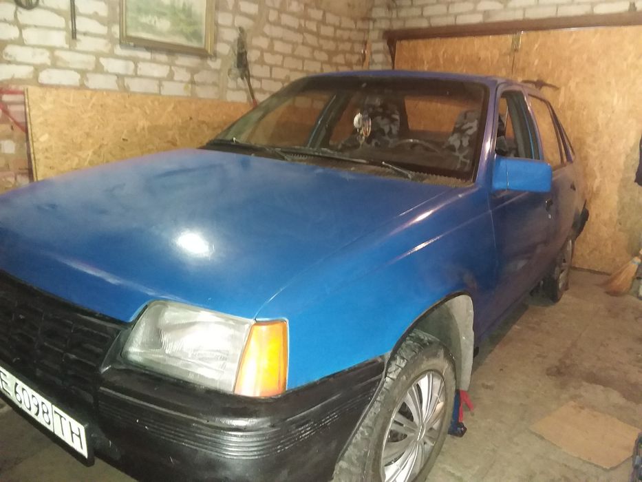 Опель Кадет 1.3 1985