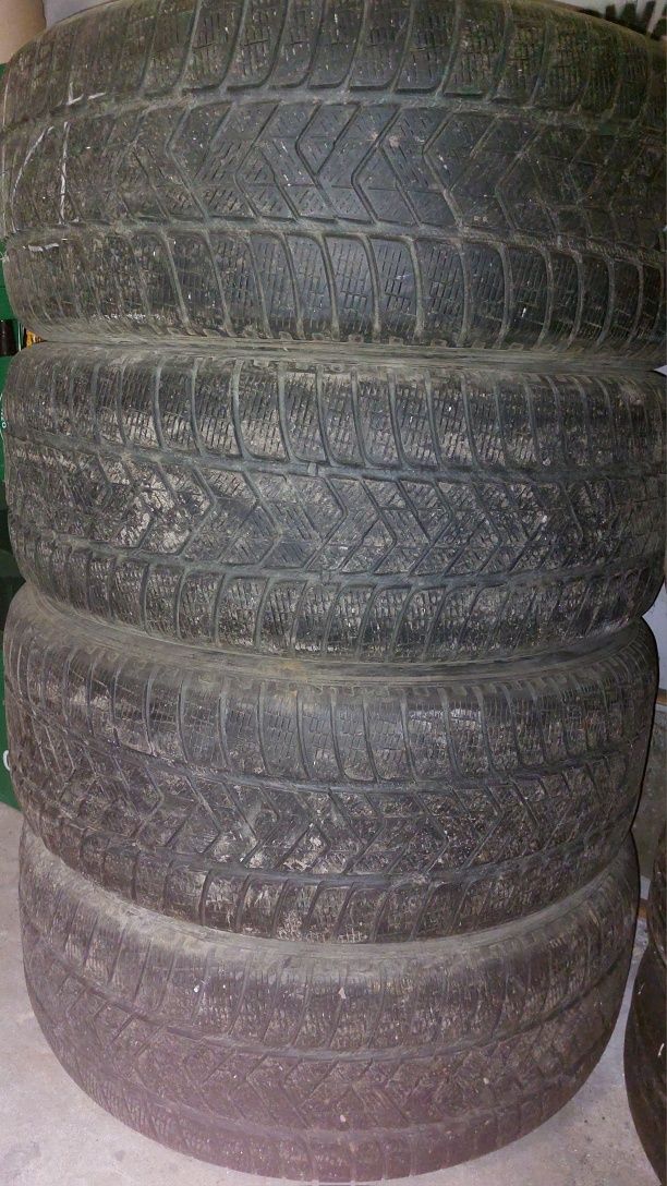 Opony zimowe 255/55R19 111H Pirelli Scorpion Winter AO