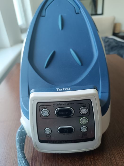 Generator pary Tefal GV8960 Pro Express Total Auto Control