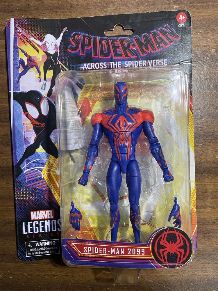 Marvel legends spider man across the spiderverse:Spider Man 2099